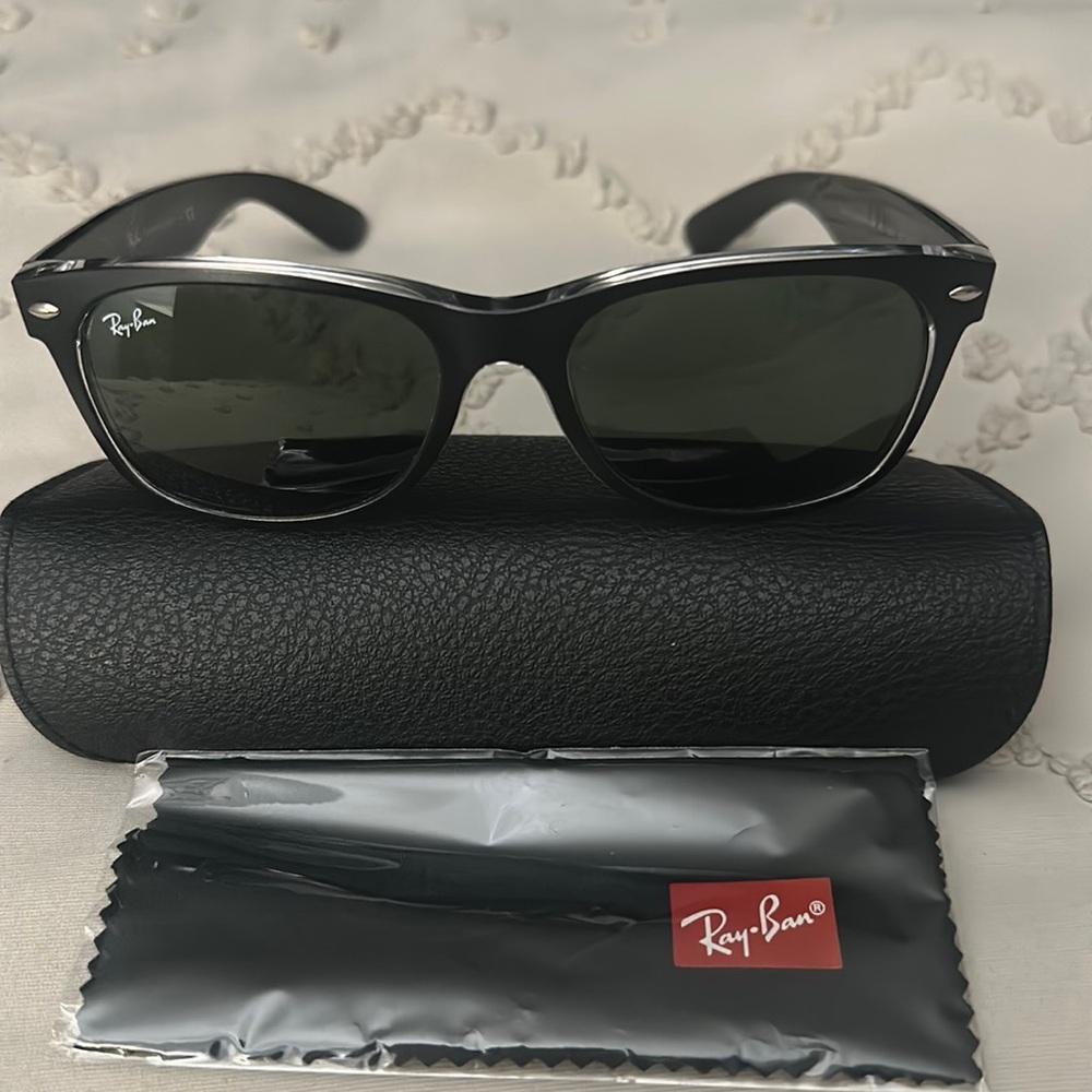 Ray-ban RB2132 New Wayfarer black